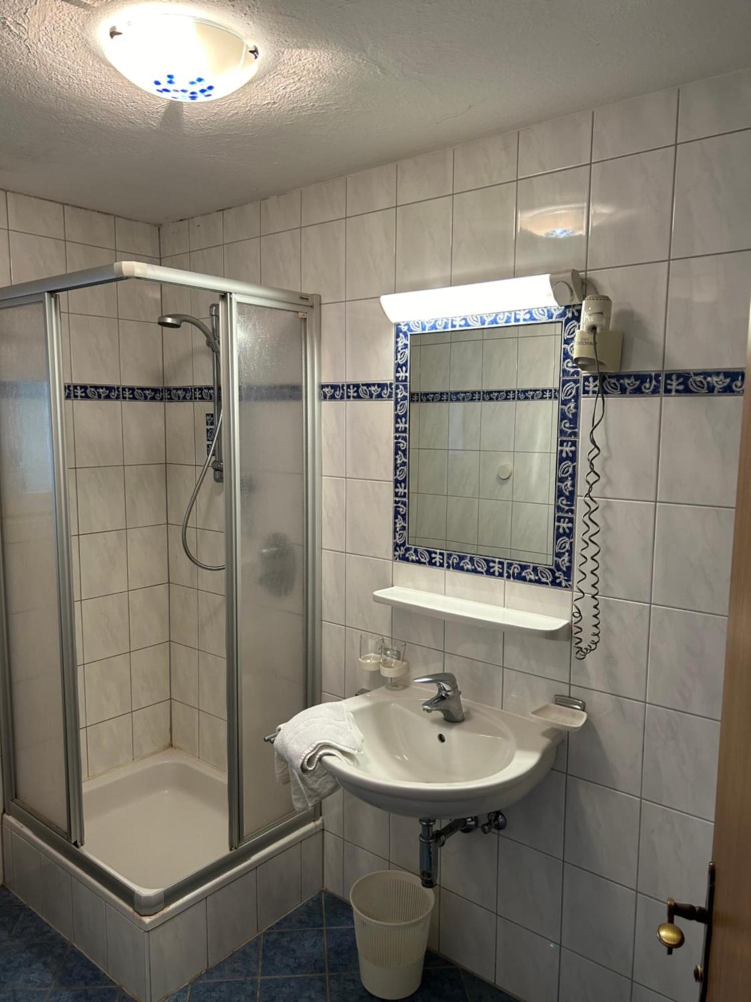 Austrian Motel Heiss Пруц Экстерьер фото